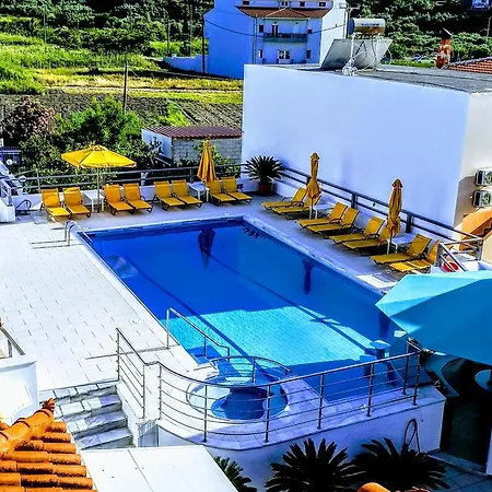 Blue Sky Apartment